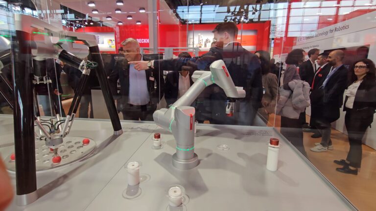 Atro, il sistema robotico modulare di Beckhoff tra le top 3 automazioni dell'anno per la guria dell'Hermes Award